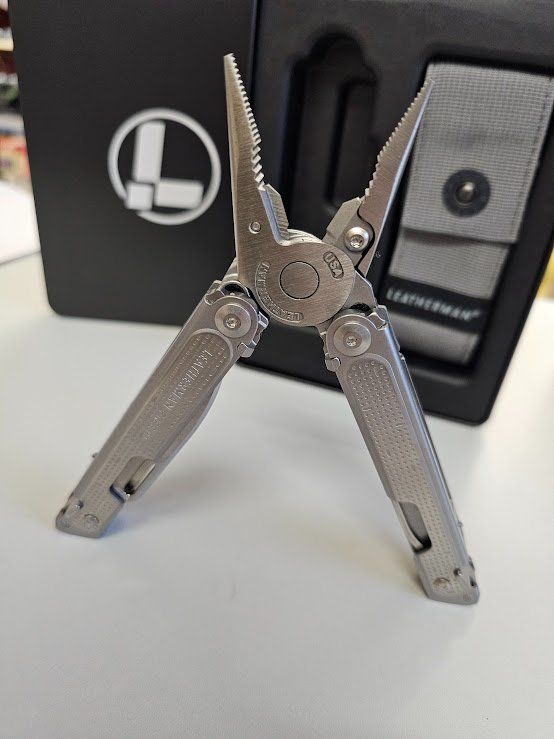 Leatherman Couteaux de poche: Leatherman Multi Tool Free P2 Breite 3.4 mm – Neuf avec emballage d'origine à Jegenstorf par Bracher_Shop 3