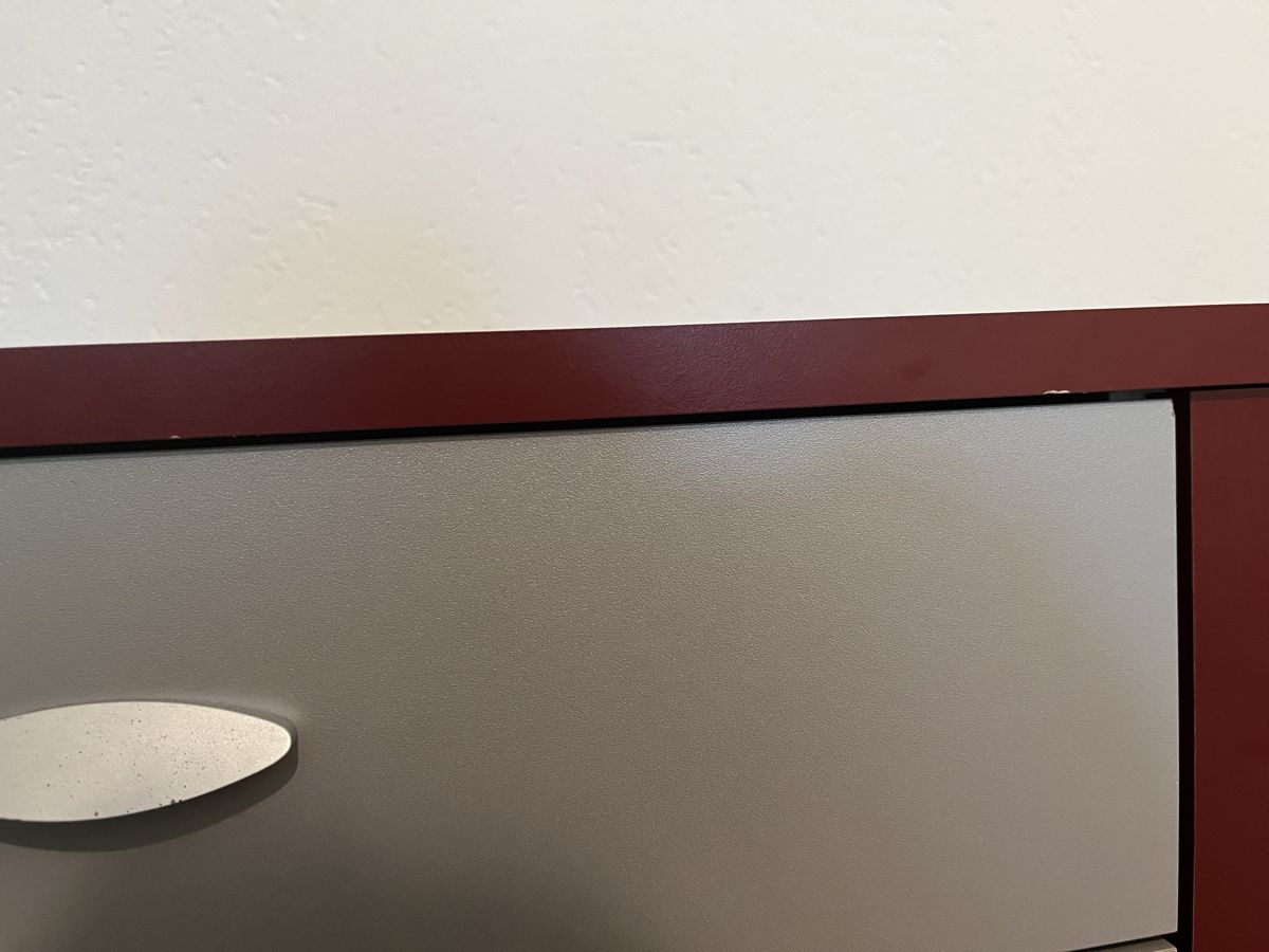 Cassettiere: Sideboard in knalligem rot silber – Usato da Hettlingen venduto da Kaeptnpum 3