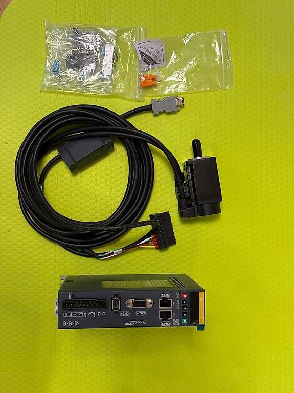 Motori: JSS Servo 100W inklusive Servomotor – Nuovo (secondo la descrizione) da Sumiswald venduto da MFMF02