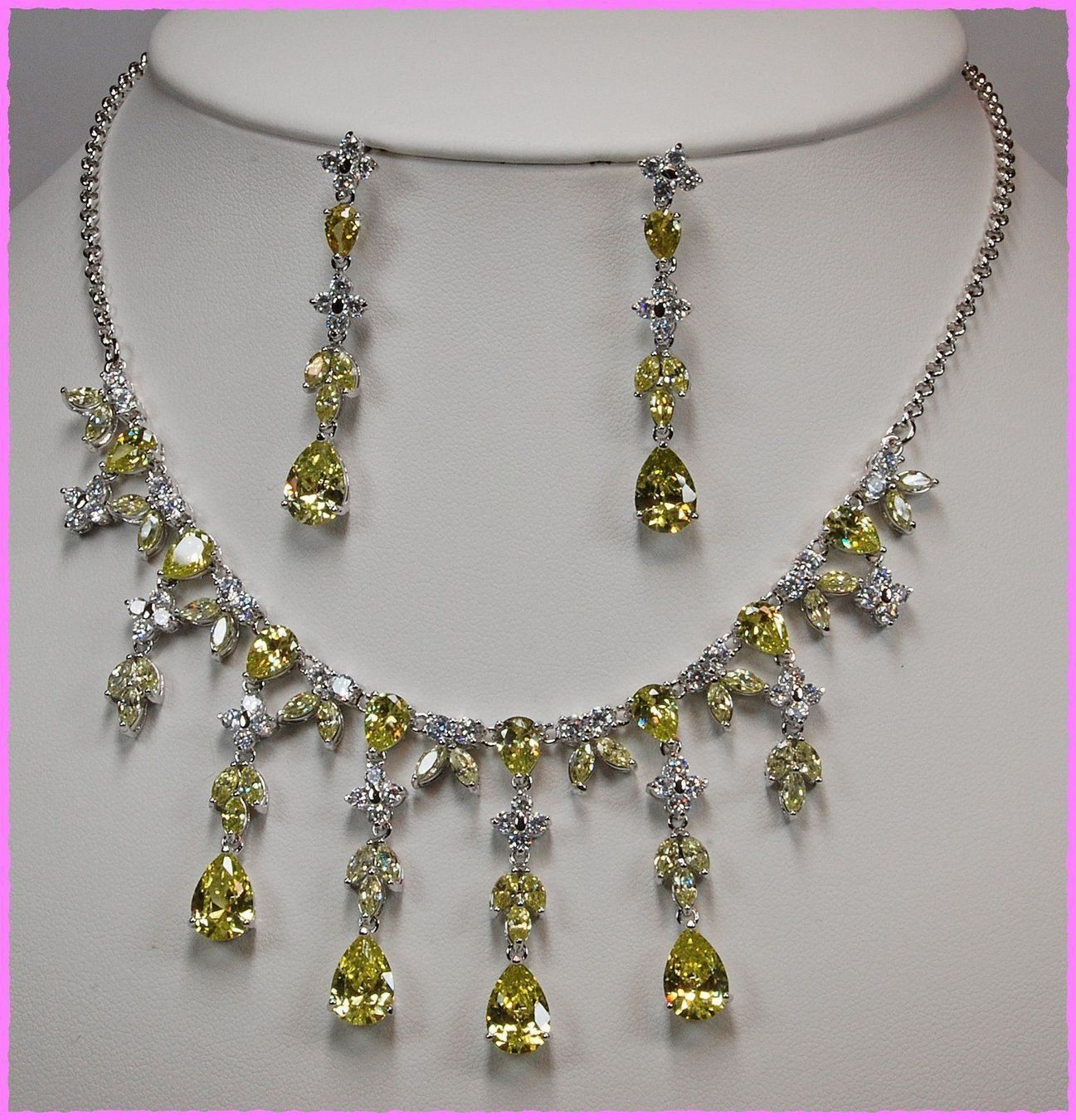 Catenine: Erlesene Halskette – Collier – Nuovo e nell'imballaggio originale da Oberglatt ZH venduto da Diamond-Girl 4
