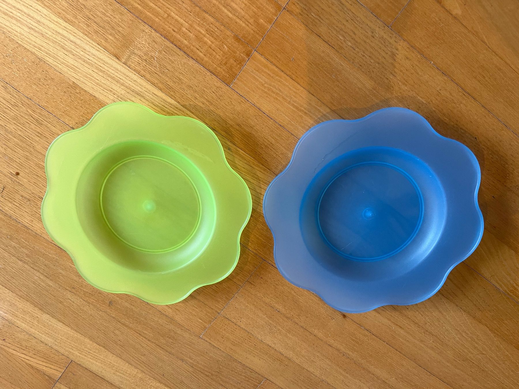 Piatti: 2x Kunststoff-Blumenteller – Usato da Umiken venduto da deb_57xk