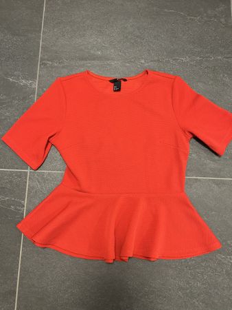 H&M Haut à basques rouge taille S