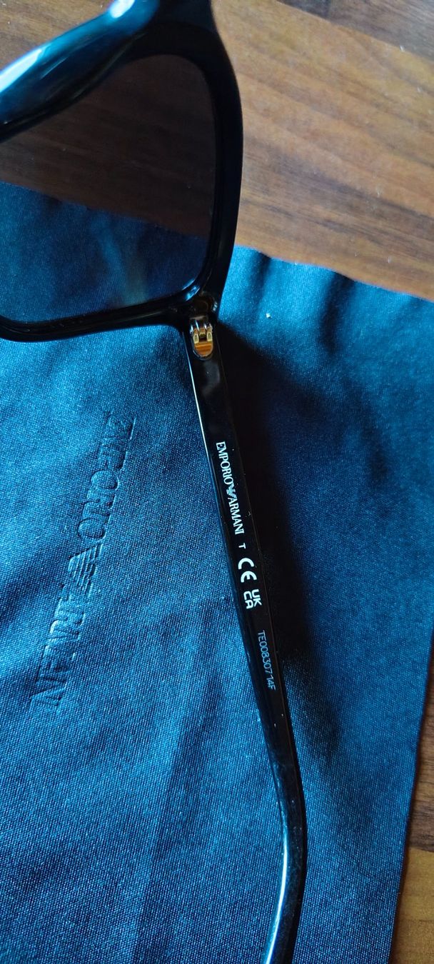 Armani Occhiali & Lenti: Armani Sonnenbrille neuwertig – Usato da Wattwil venduto da Guggeli1 2