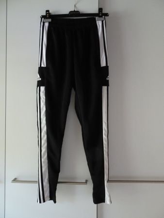 NEUE TRainerhose von ADIDAS schwarz-weiss Gr. XS - 250411