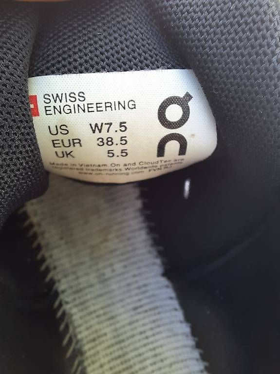 Chaussures femmes: ON Turnschuhe Gr 38.5 – D'occasion à Langenthal par Swissrunner 3