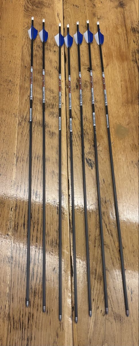 Bogenschiessen: Easton Carbon Pfeile – Gebraucht aus Roggwil BE von NYRF