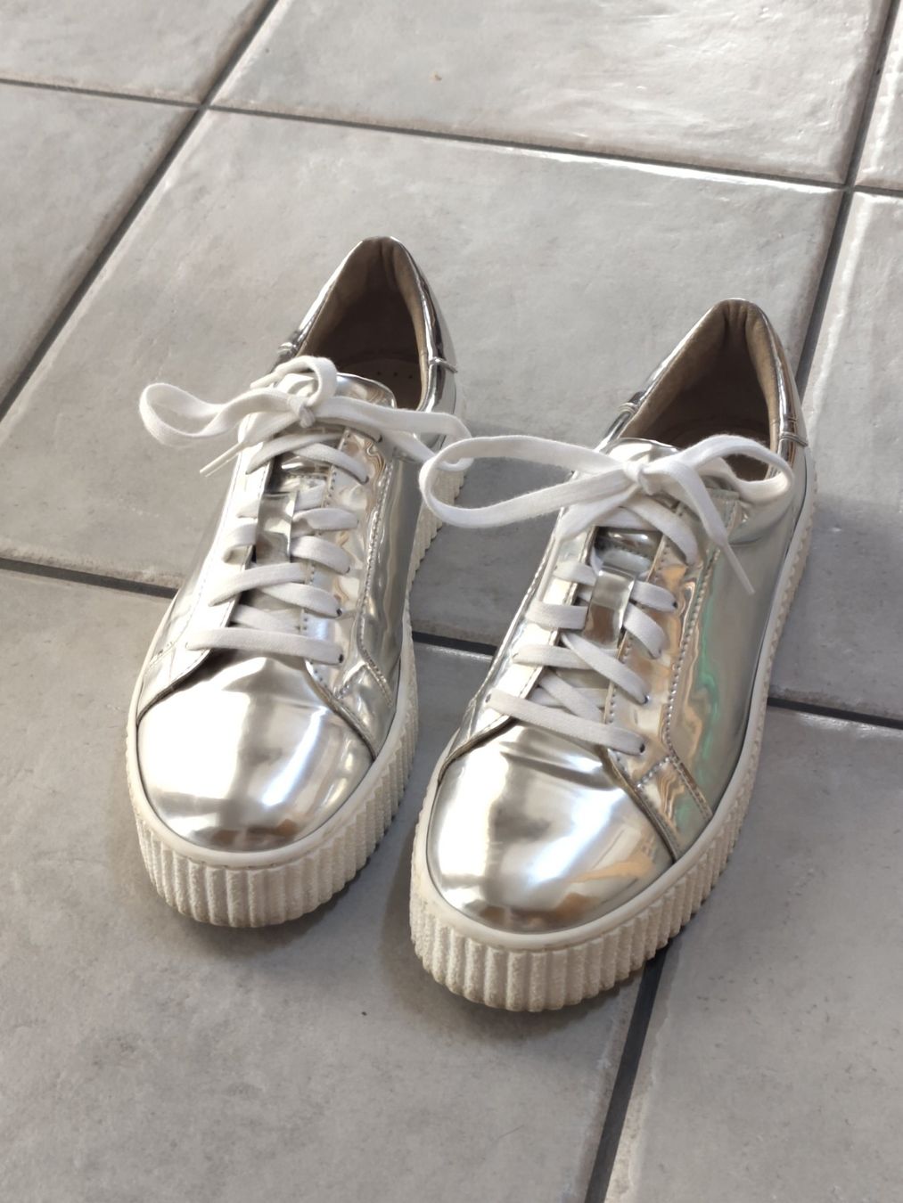 Scarpe da donna: Schucco Sneakers silber verspiegelt Gr. 39 – Usato da Arbon venduto da Franca1979 4