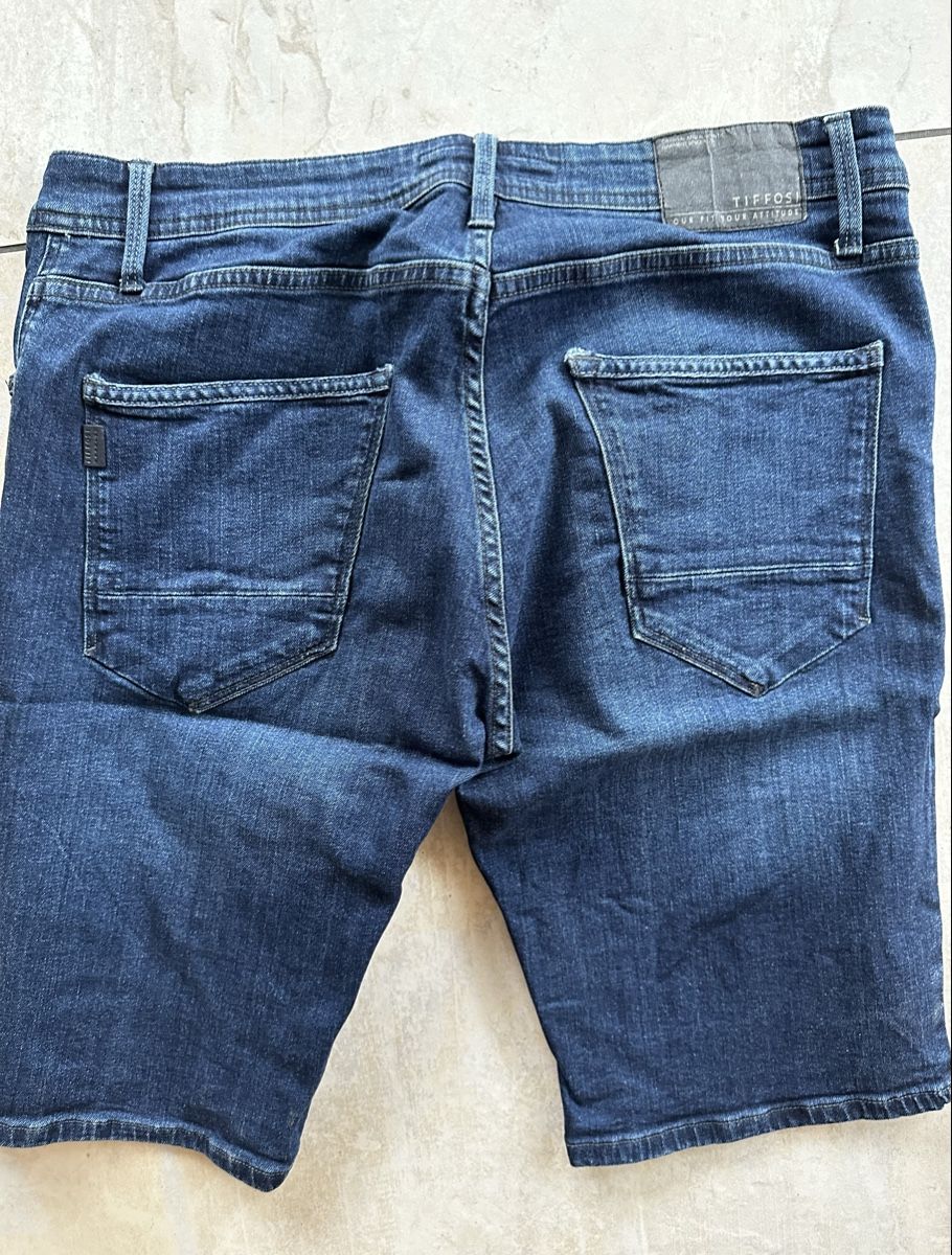 Jeans: Short Tiffosi  taille 32 (52) – Nuovo (secondo la descrizione) da Grône venduto da Amte73 1
