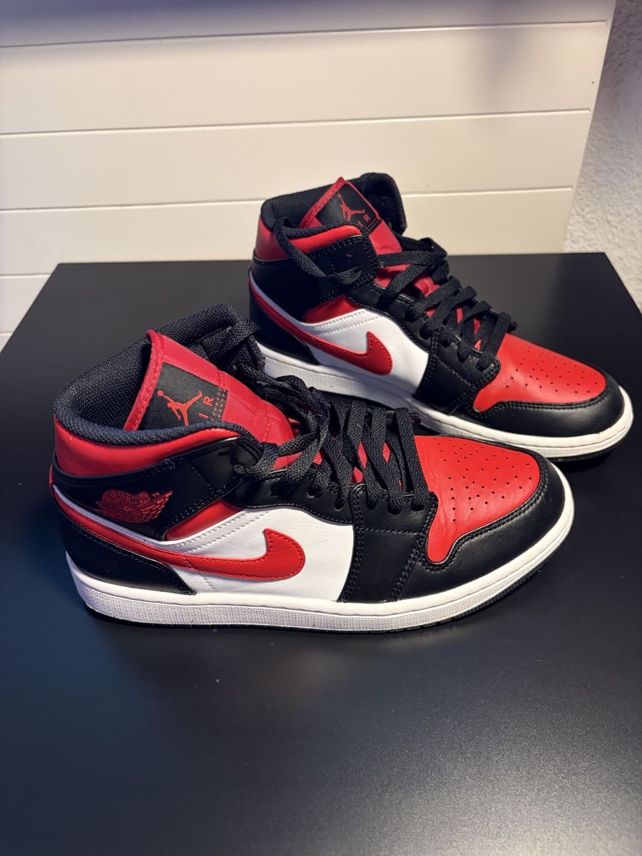 Jordan Scarpe da uomo: Nike Air Jordan 1 Mid "Bred Toe" | Gr. 42.5 – Usato da Adelboden venduto da Bercel 3