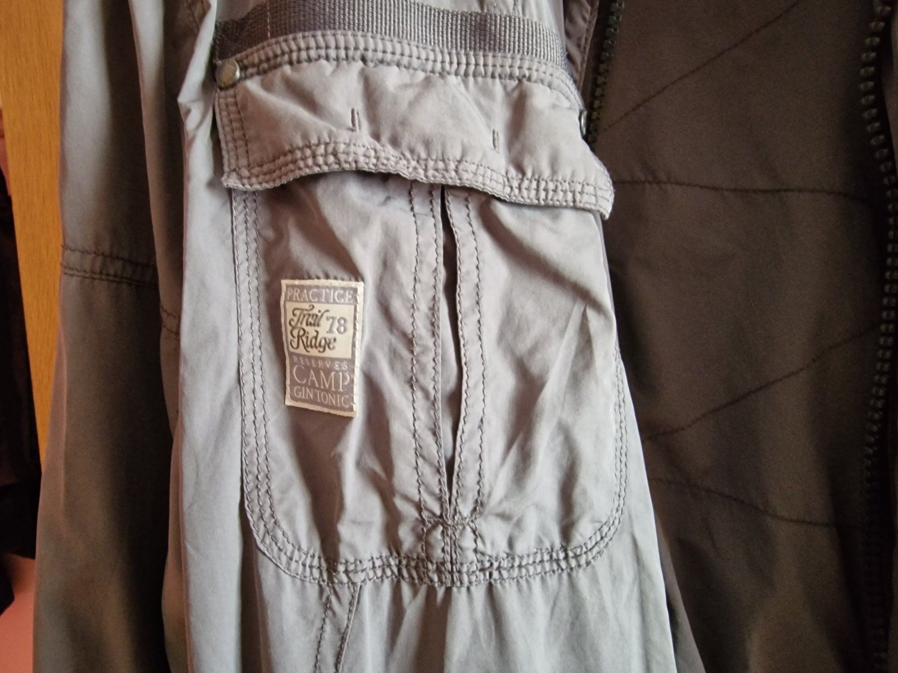 Gin Tonic Giacche: Gin Tonic Jacke Gr.M – Usato da Zihlschlacht venduto da Artemis92 2