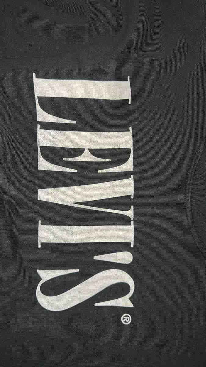 Levi's Maglioni & Felpe: Pull Levi's noir en taille M – Usato da Boudry venduto da ale_8t28 2