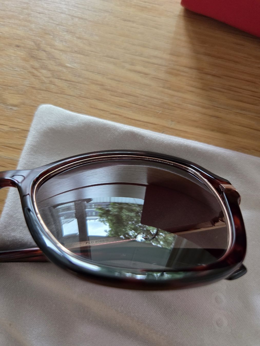 Polaroid Brillen & Gläser: Polaroid sunglasses women – Gebraucht aus Zug von Bibibo 8