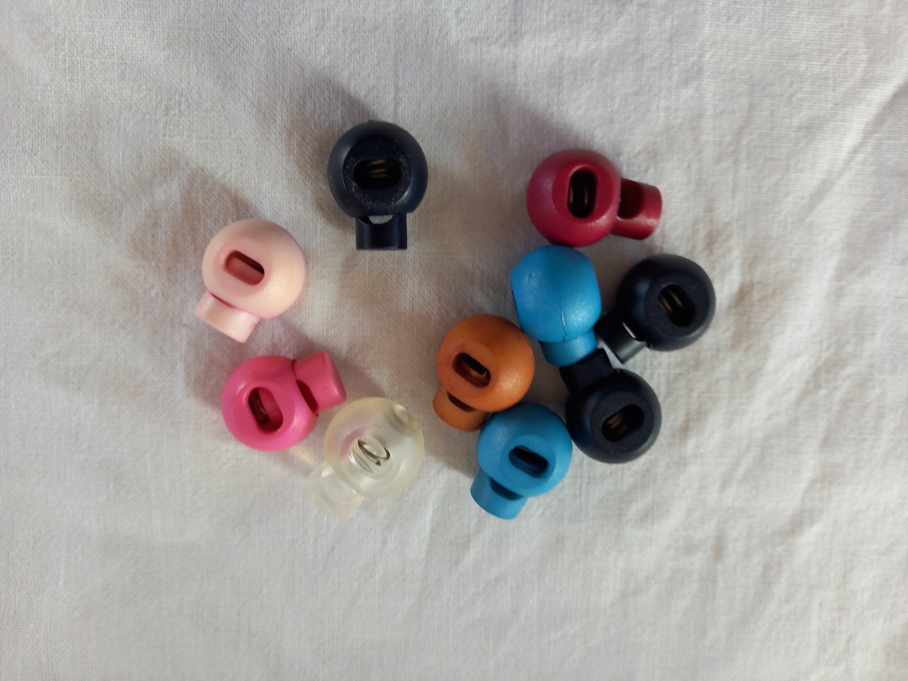 Knöpfe: Lot de 10 butées de cordon multicolores – Gebraucht aus Rossens FR von  2