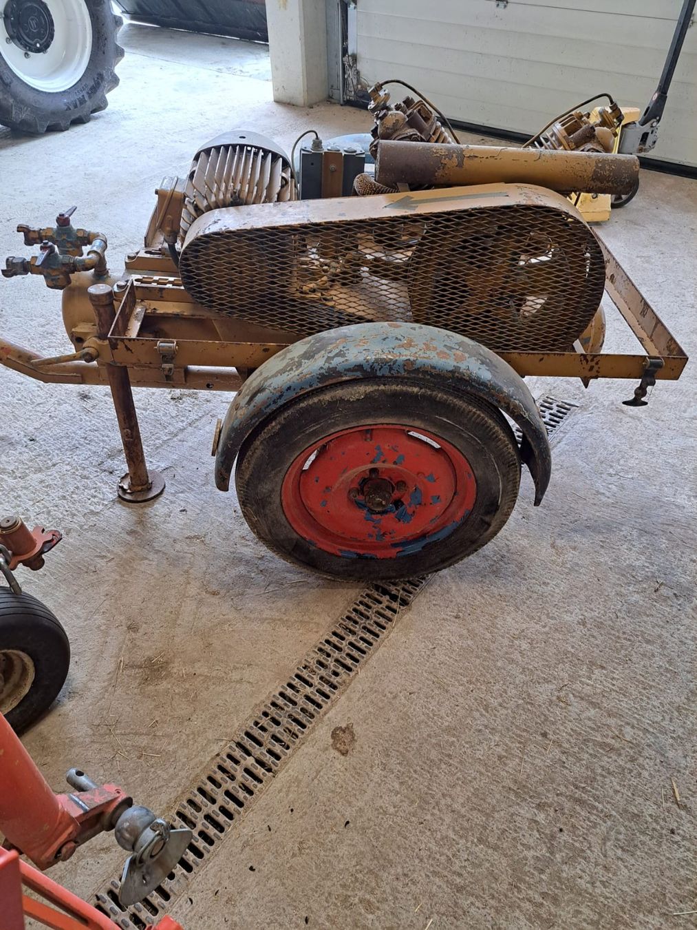 Kompressoren: Luftkompressor/ Baukompressor – Gebraucht aus Welschenrohr von vario32 5
