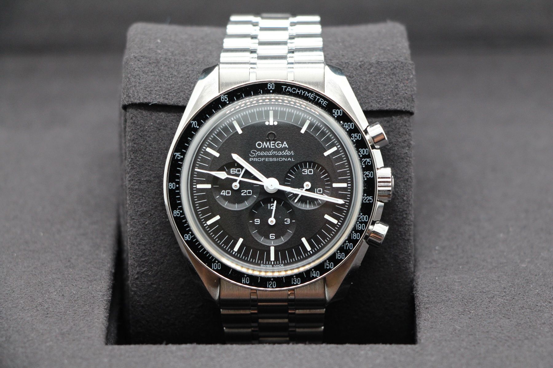 Omega Orologi: Omega Speedmaster Saphir Ref. 310.30.42.50.01.002, Full-Set – Usato da Zug venduto da eMDi_Collection