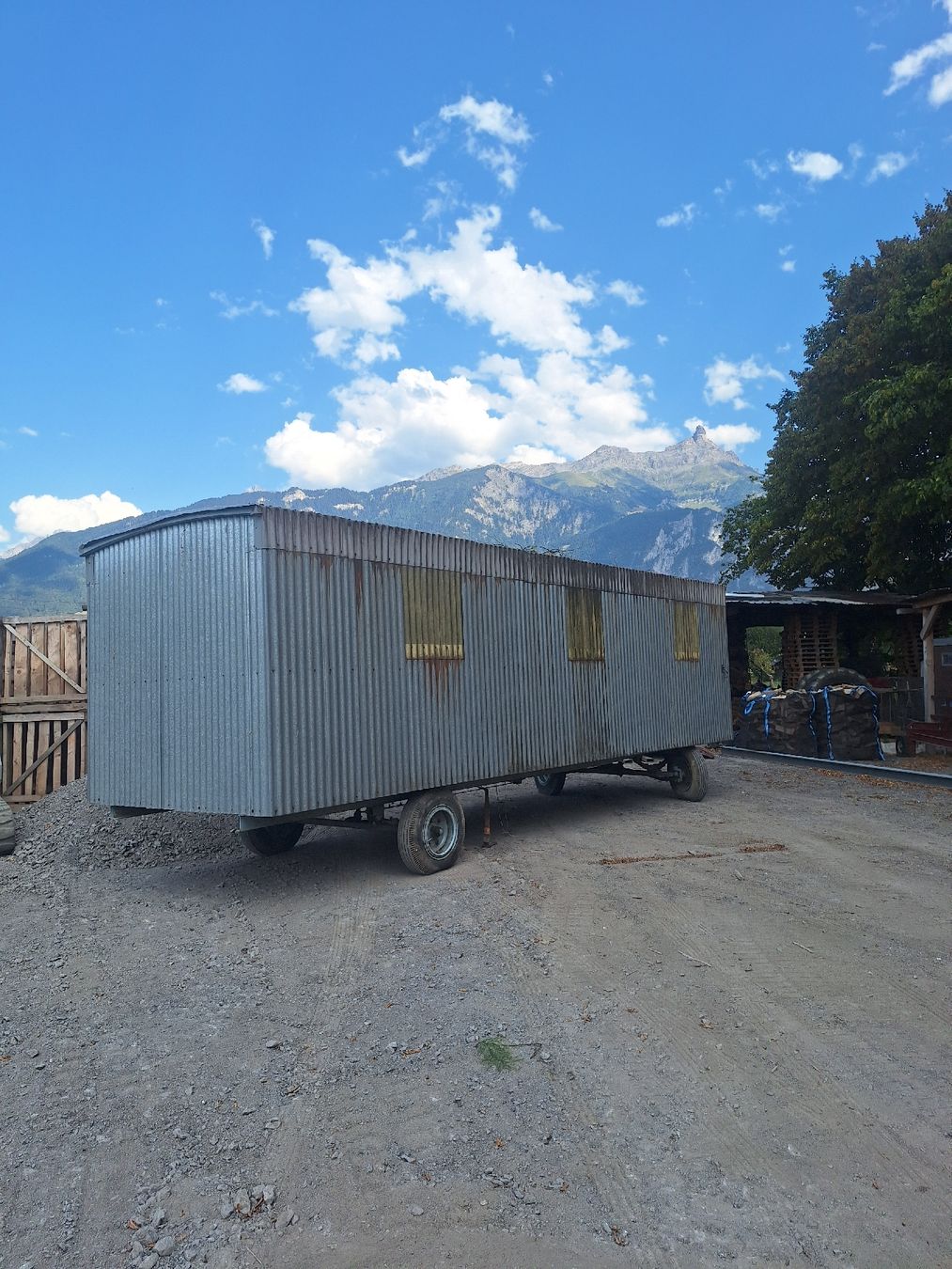 Anhänger: à vendre roulotte  – Gebraucht aus Troistorrents von Marie_anna_vs 4