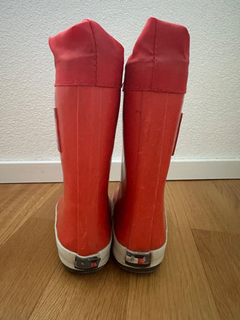 Tommy Hilfiger Scarpe per ragazzi: Gummistiefel Rot Grösse 24 Tommy Hilfiger – Usato da Unterägeri venduto da StefanGekko 3