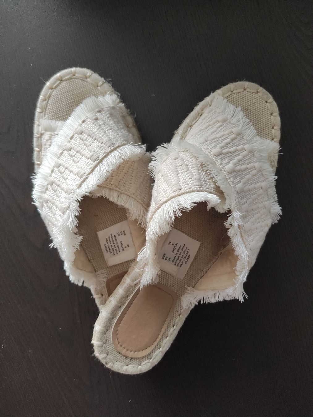 H&M Scarpe da donna: Pantoletten Sommer beige 39 – Usato da Pfäffikon ZH venduto da delila.bo