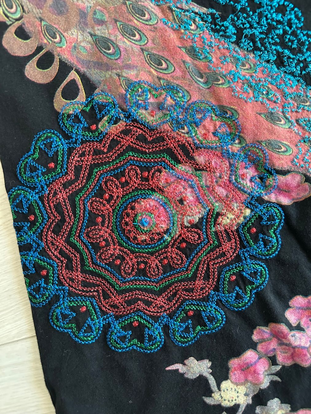 Desigual Gonne: Jupe Desigual – Nuovo (secondo la descrizione) da La Neuveville venduto da flodocha 7