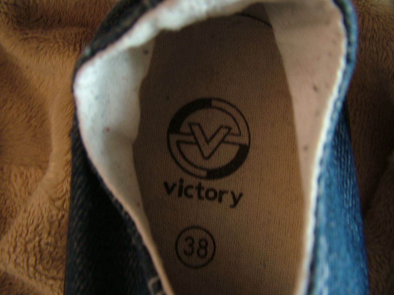 Victory Scarpe da donna: Sneaker von Victory, Gr. 38 %% – Usato da Nunningen venduto da Fashion-Ave51 2