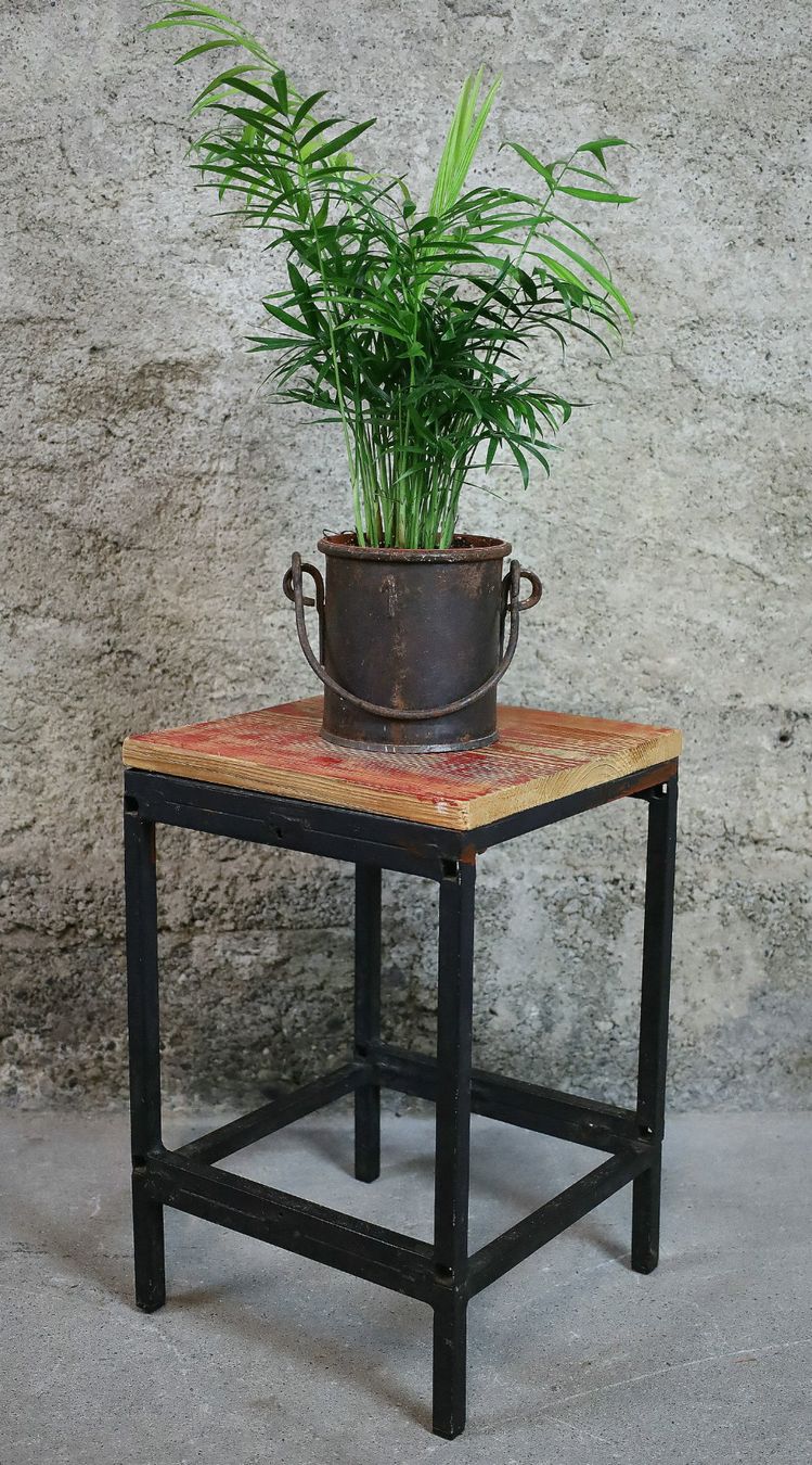 Sgabelli: Hocker, Pflanzenpodest, Schemel, Taburett, Werkstatthocker – Usato da Birrwil venduto da brandschatz_birrwil 2