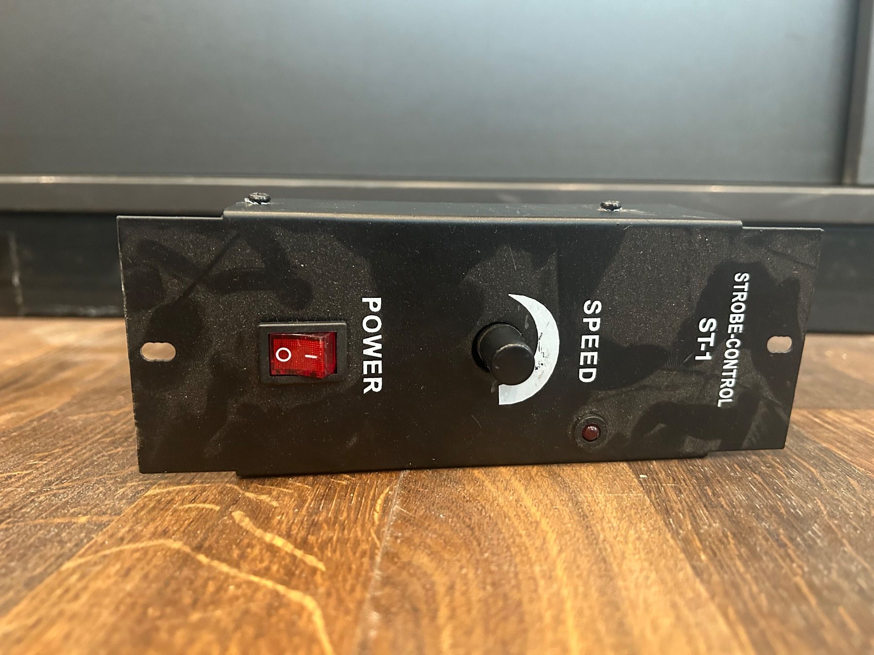 Lampade: Eurolite DMX Superstrobe 2700 – Usato da Effretikon venduto da lichtundmusik_GmbH 3