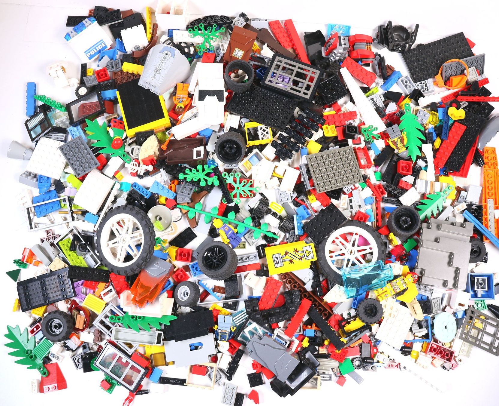 Lego Baukästen: 1.5 kg. Legoteile mit Minifiguren – Gebraucht aus Hettlingen von Scholi99