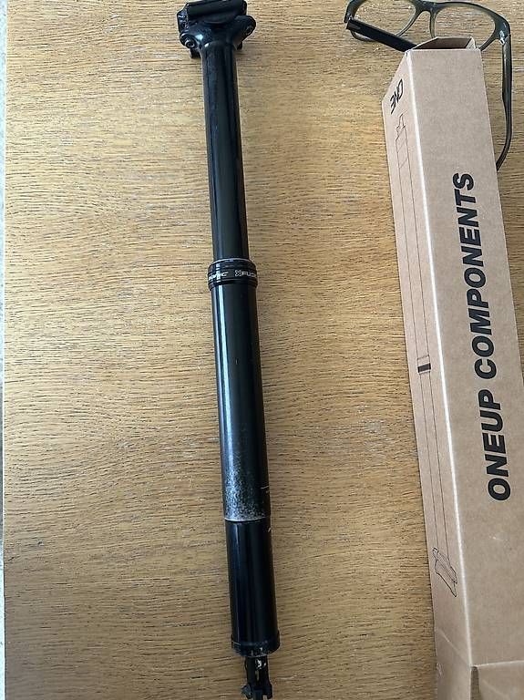 Pezzi di ricambio: Dropper Sattelstütz 170mm 34.9 – Usato da Wollerau venduto da Porscheteil 3