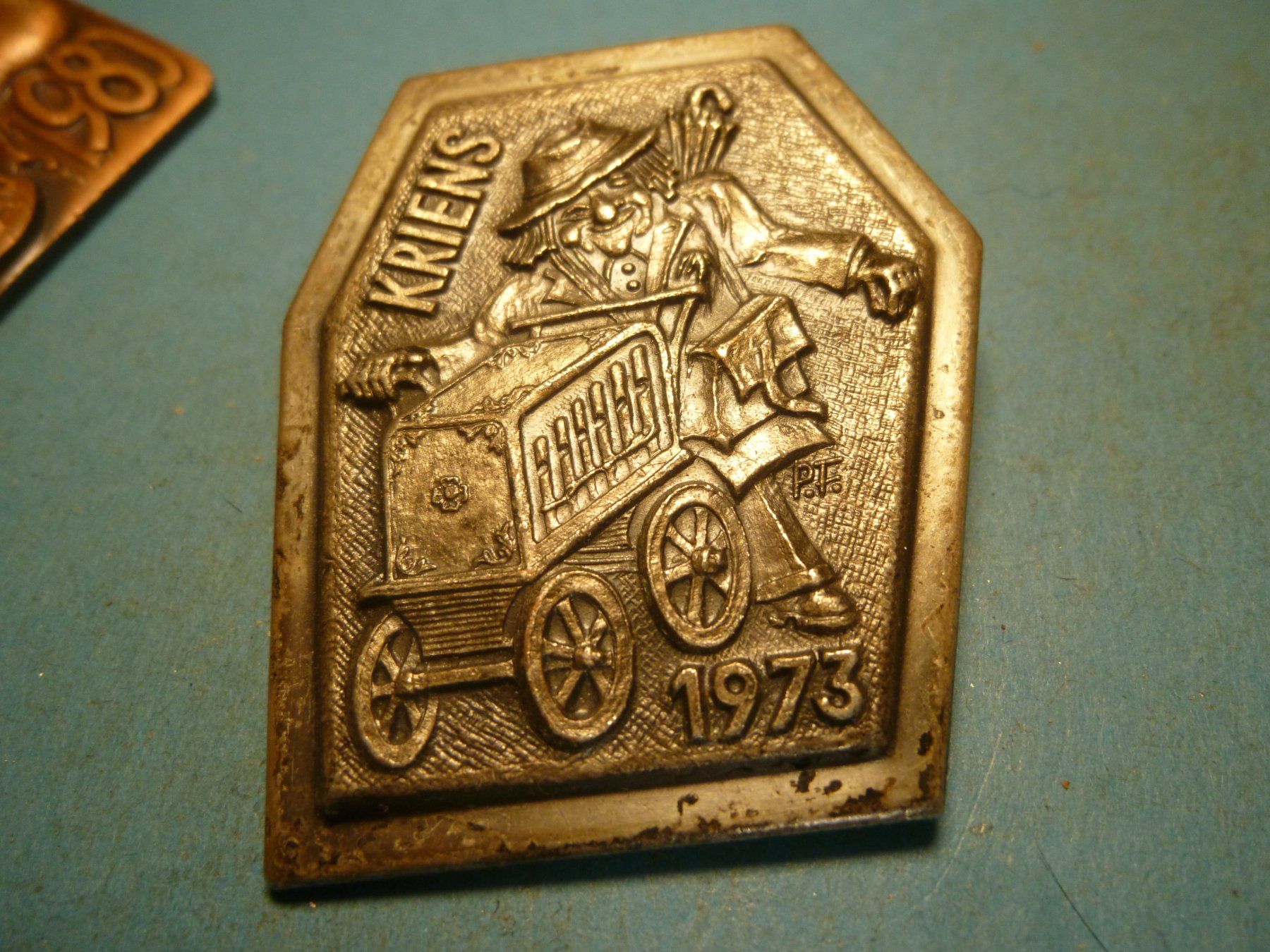 Placchette & Badge: KRIENS 1973 SILBER – Usato da Ried (Muotathal) venduto da Mandarin02