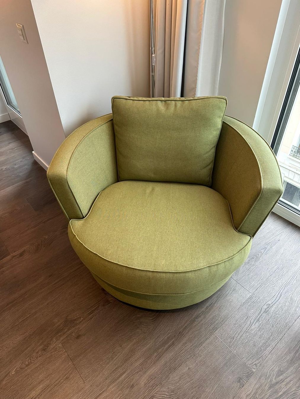 Divani: Sofa vert designer – Usato da Nyon venduto da BenonKose 3