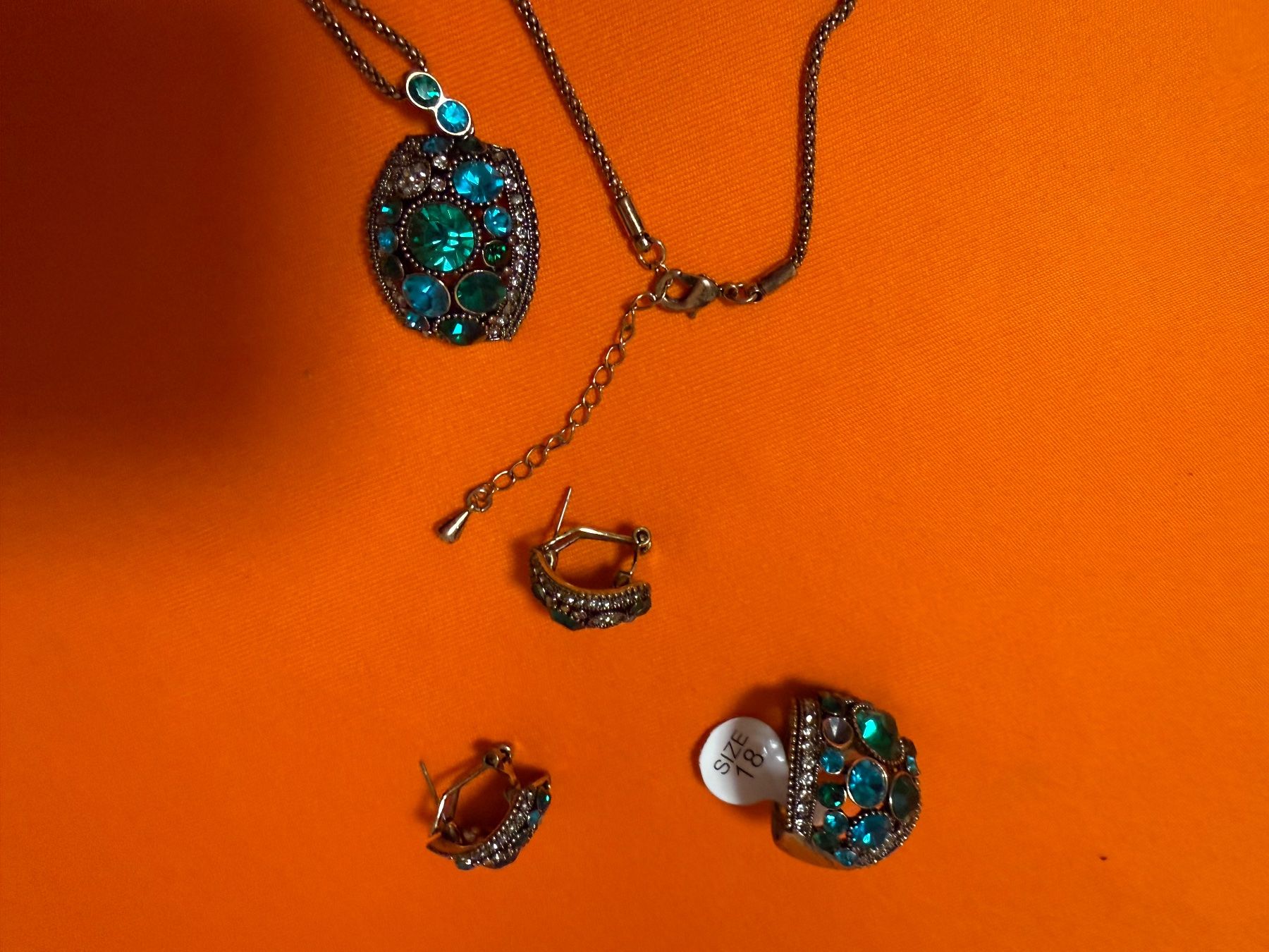 Sonstiger Schmuck: Schmuck Set Grün – Gebraucht aus Altendorf von Elenaneagu22 3