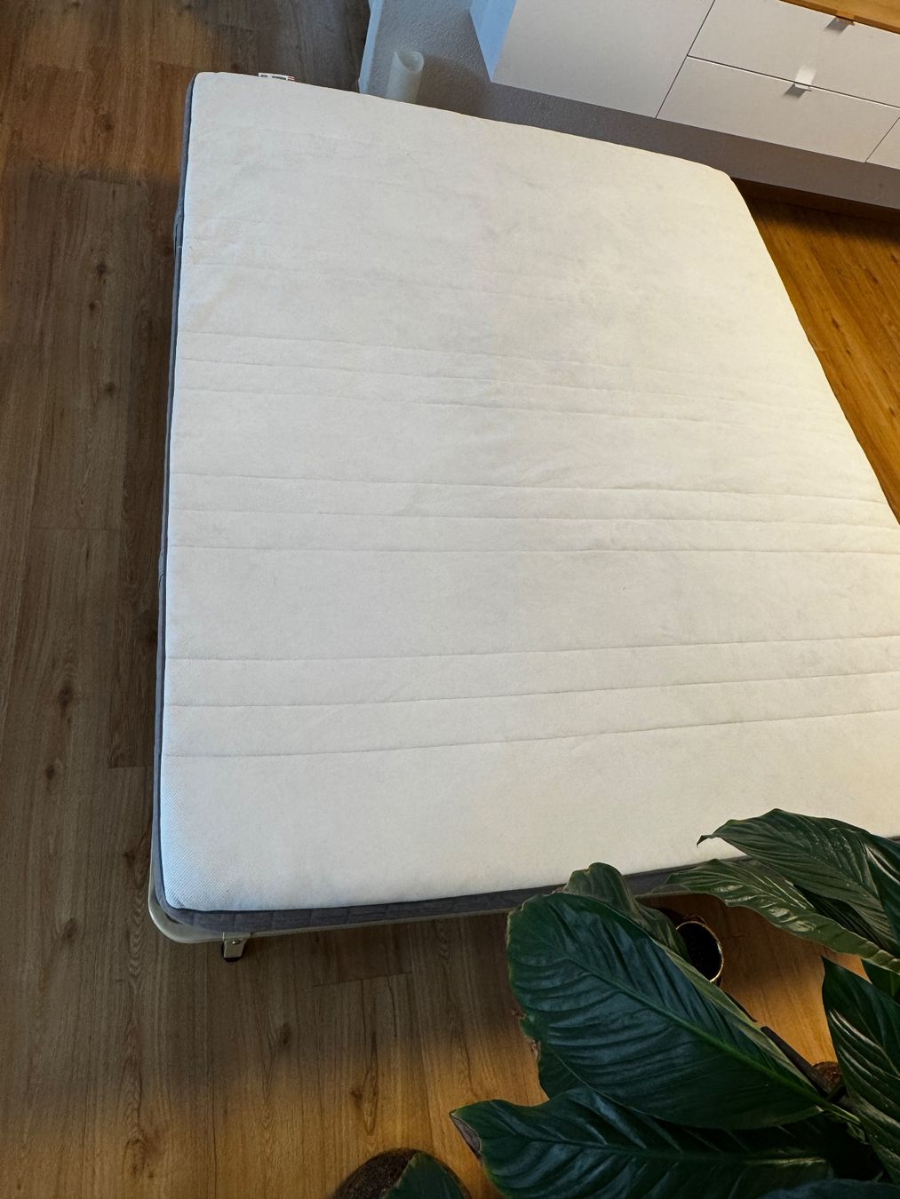 Letti: Mattress MORGEDAL 160 x 200.With Base – Usato da Wallisellen venduto da Corinne.- 5