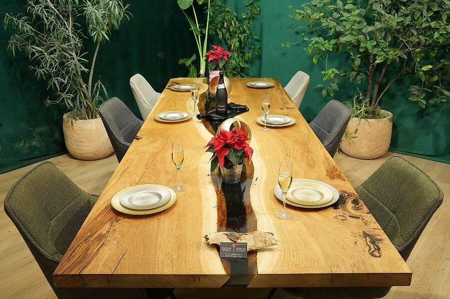 Toutes les décorations: Design trifft Natur - Dein Rivertable aus Eiche – D'occasion à Walchwil par Swissdesign_Haag 7