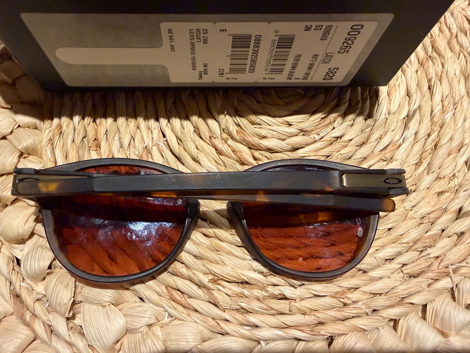 Oakley Occhiali & Lenti: Coole Oakley Latch Sonnenbrille Leo – Usato da Rüdlingen venduto da Lichee 6