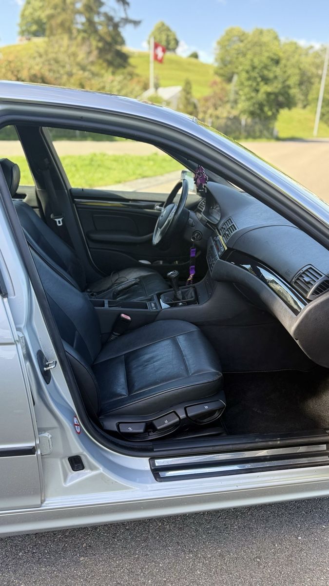 BMW Automobili: BMW 320i Touring Ab MFK – Usato da Bazenheid venduto da lac_j2b5 6