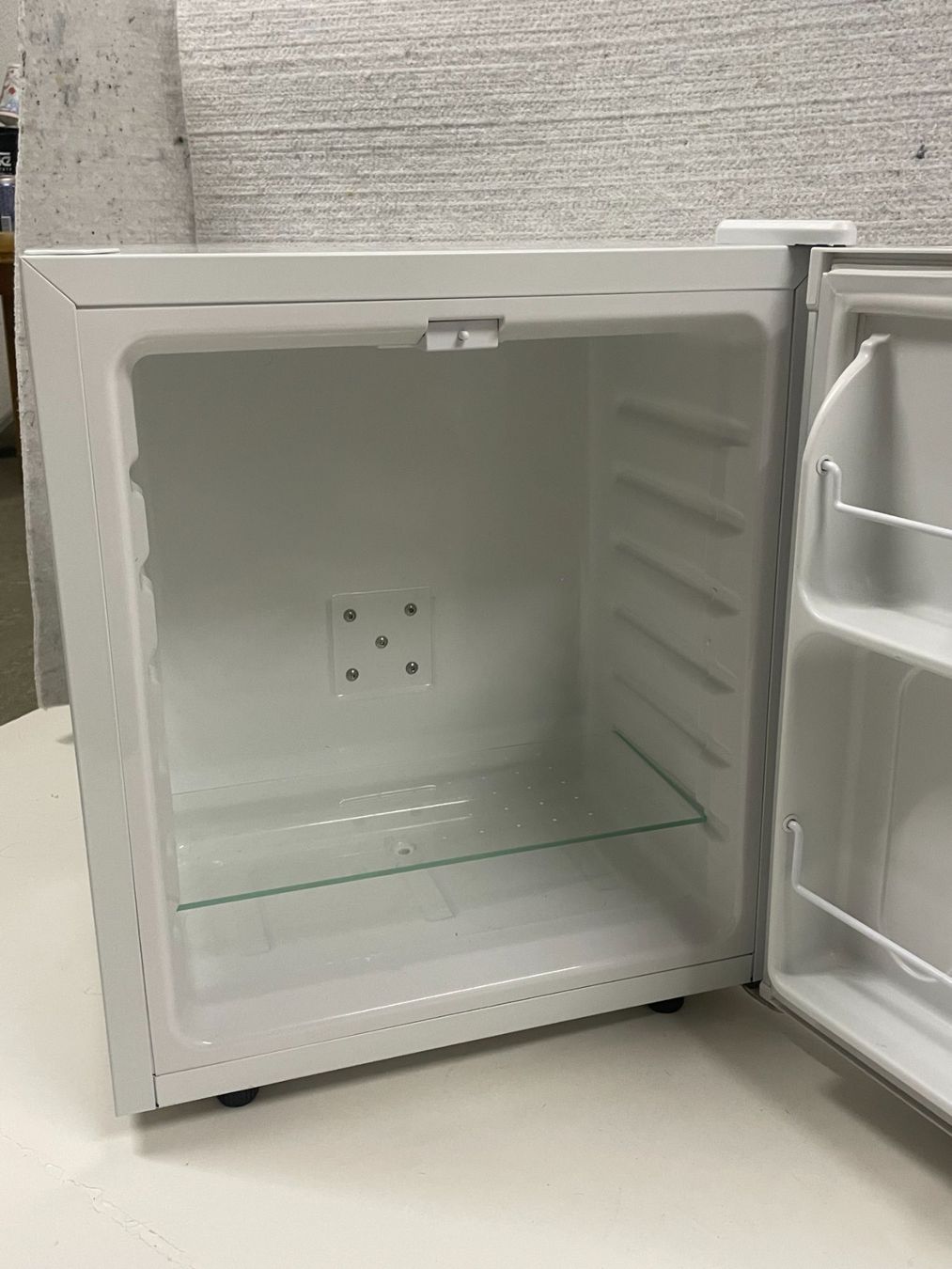 Réfrigérateurs: Klarstein Mini-Kühlschrank 30L – D'occasion à Einsiedeln par andrg3 1