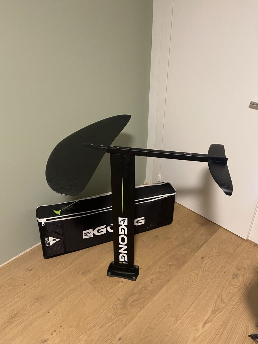 Kite: Wing Foil Board Gong inkl. Foil – Gebraucht aus Ebikon von  3