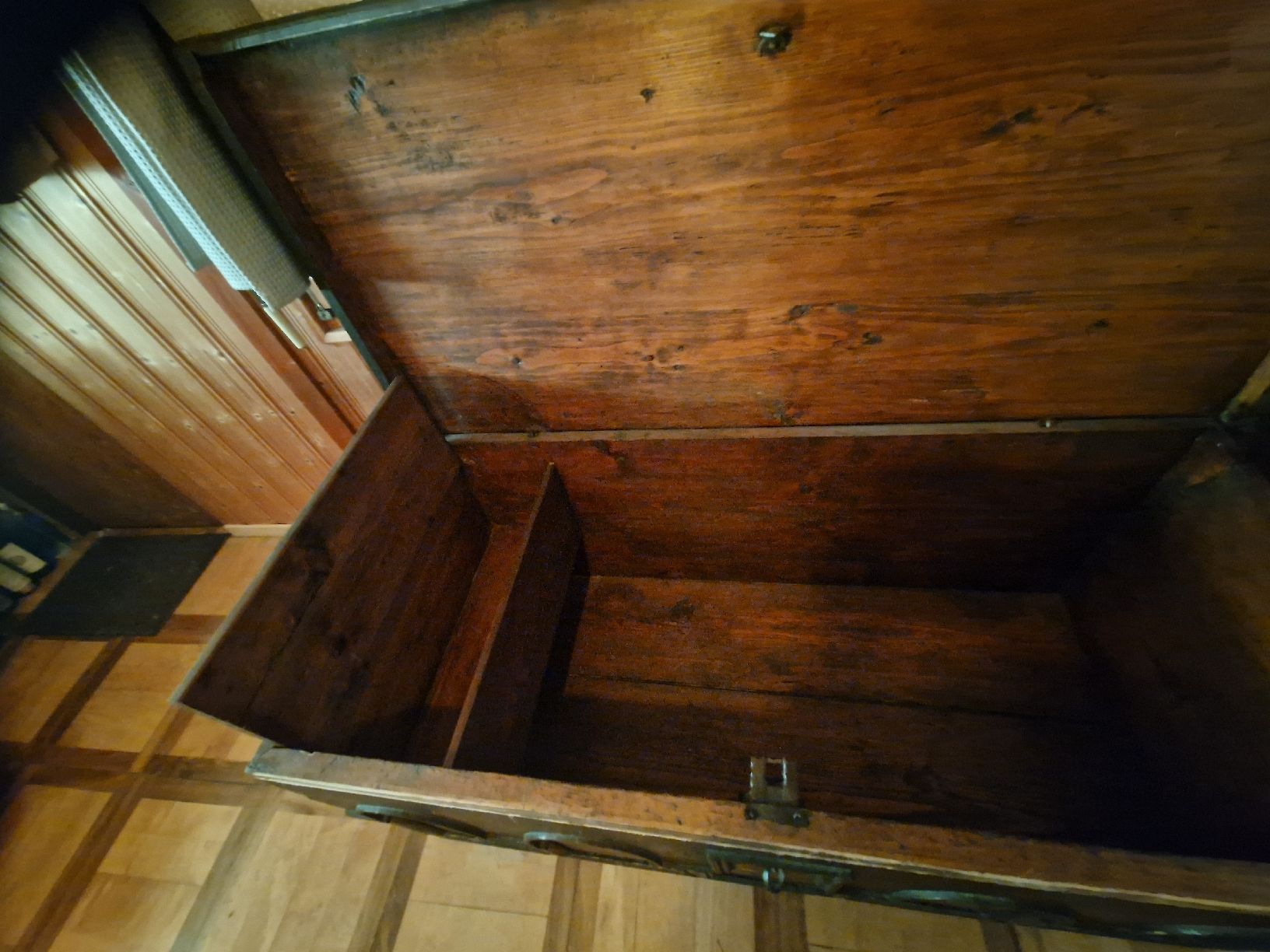 Cassapanche: alte Truhe 1731 – Usato da walzenhausen venduto da mcdaves 3