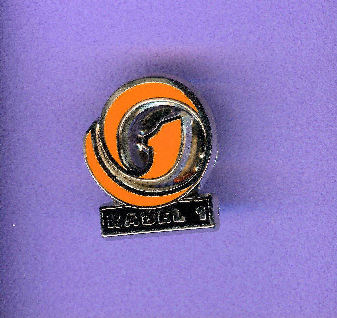 Placchette & Badge: Kabel 1  Logo – Usato da Winterthur venduto da Sammleroase