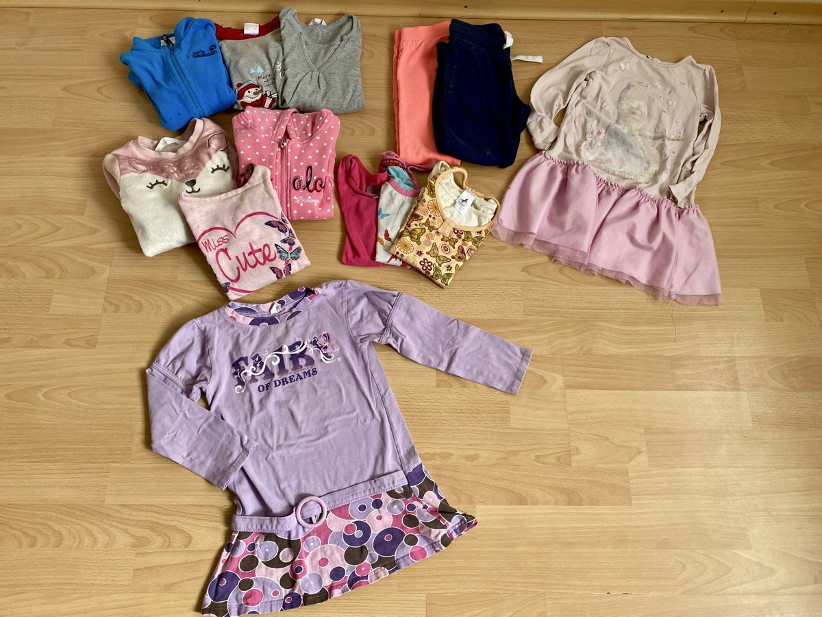 Lotti & Set di vestiti: Kleiderpaket Mädchen Grösse 110/116 – Usato da Brütten venduto da Acutis2006 7