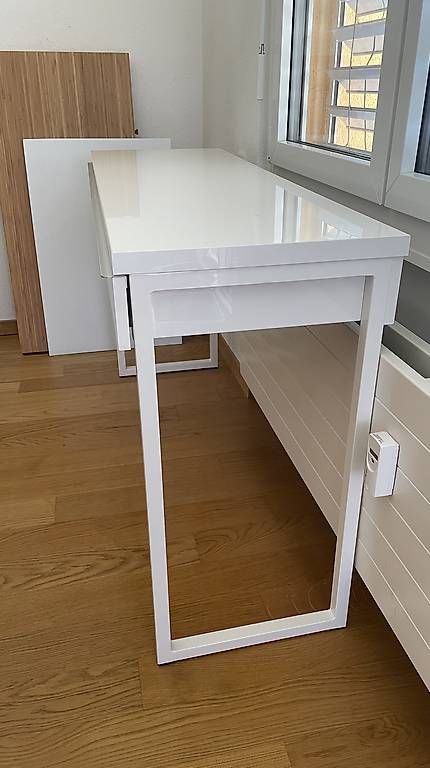 Ikea Schreibtische: IKEA BESTA BURS Schreibtisch/Makeup-Tisch – Neu (gemäss Beschreibung) aus Birmensdorf ZH von nic_rrm2 2