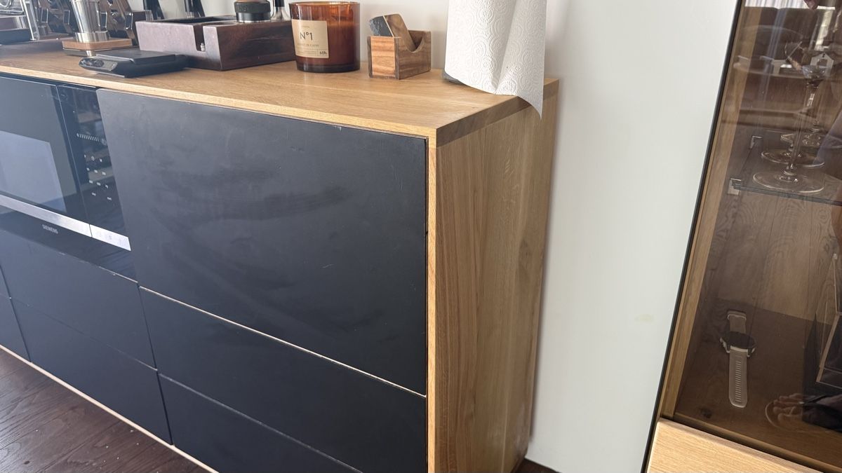 Credenze: Sideboard with built in microwave custom made – Usato da Rüschlikon venduto da sergir 2