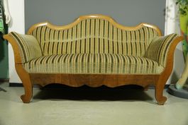 Hirschsofa - Biedermeiersofa mit klappbarer Armlehne