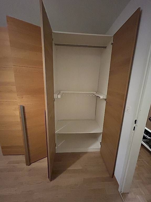 Armadi: Kleiderschrank – Usato da Pfäffikon ZH venduto da Cyclingcycling1998 2