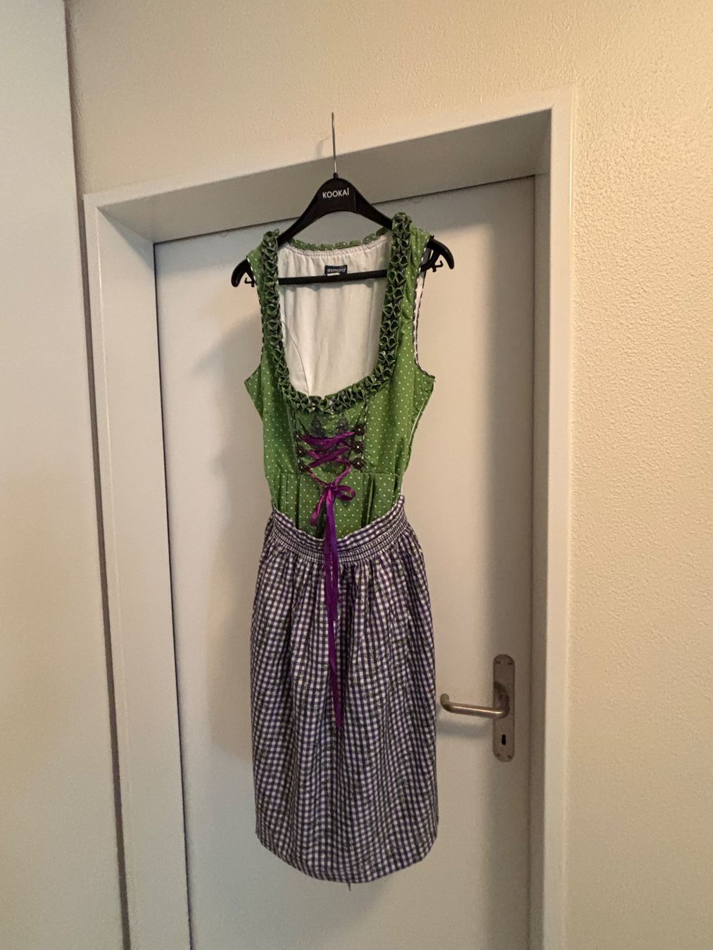 Vestiti: Dirndl Gr.40 – Usato da Baar venduto da Kevin06