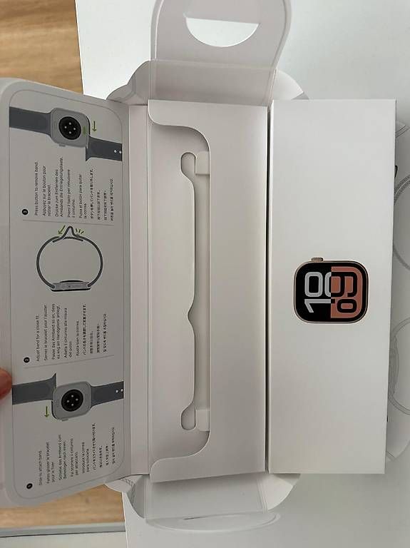 Smartwatch: Apple Watch 10 – D'occasion à St. Gallen par igo_k986 2