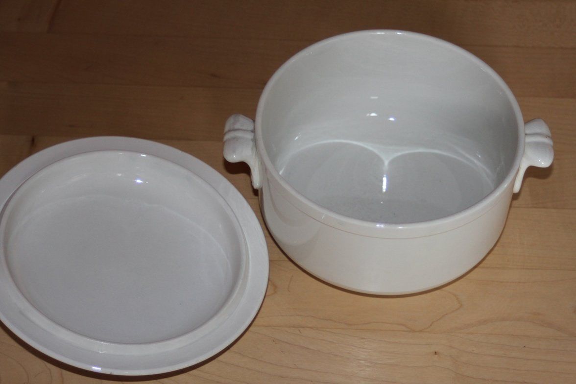 Ciotole: Alte, schöne Suppenschüssel mit Deckel – Usato da Sumiswald venduto da Lottie22 1