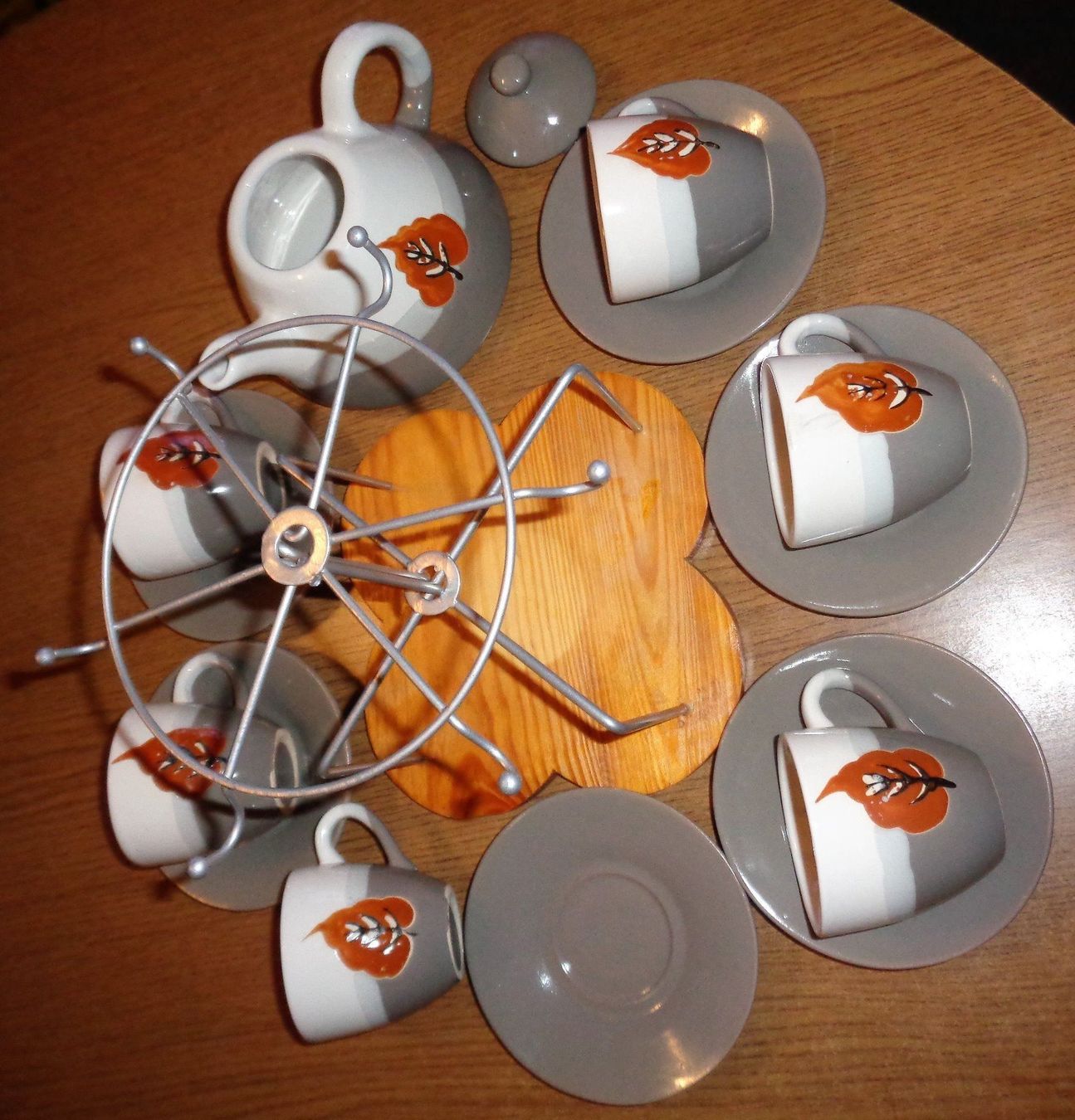 Set di piatti: TEE, KAFFEE SERVICE MIT HALTER 14 STCK – Usato da Lausanne venduto da kiliman73 1