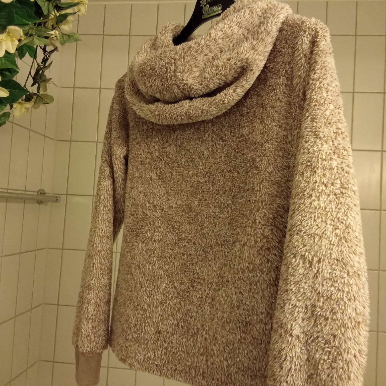 Naketano Pullover & Sweatshirts: Damen Pullover, Grösse S/M  -  Farbe:  beige/braun – Gebraucht aus Frauenfeld von clausi 2