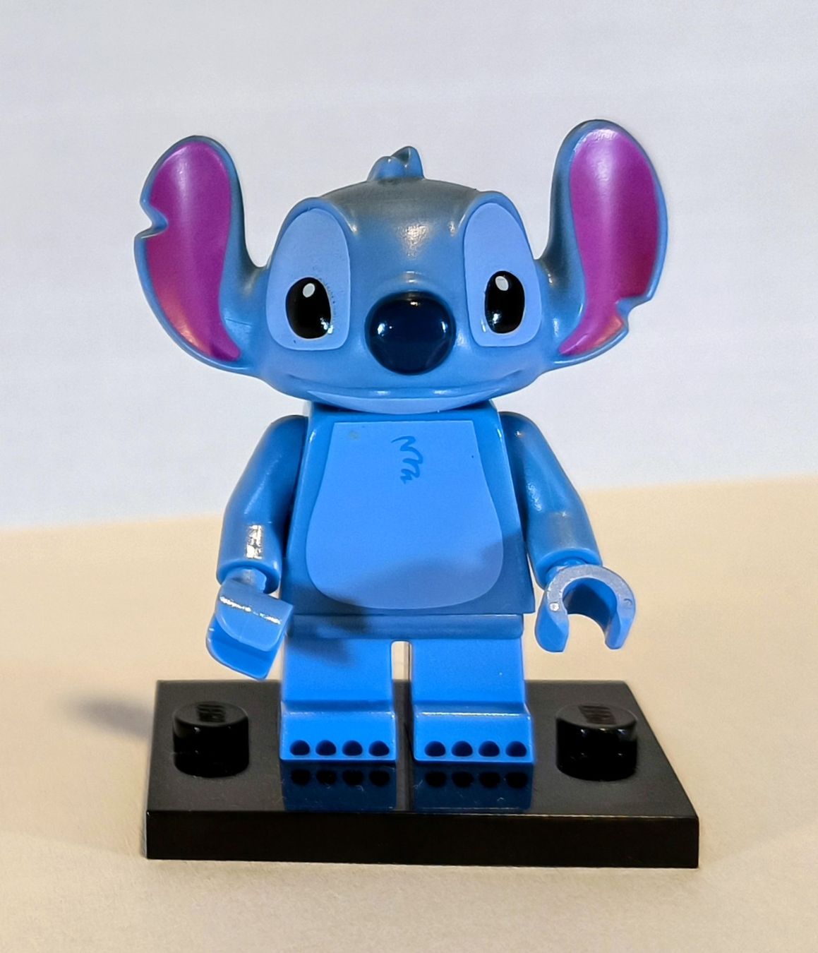 Lego Kit di costruzioni: Lego Minifigures Disney - Stitch – Usato da Muri AG venduto da Kramsi 1